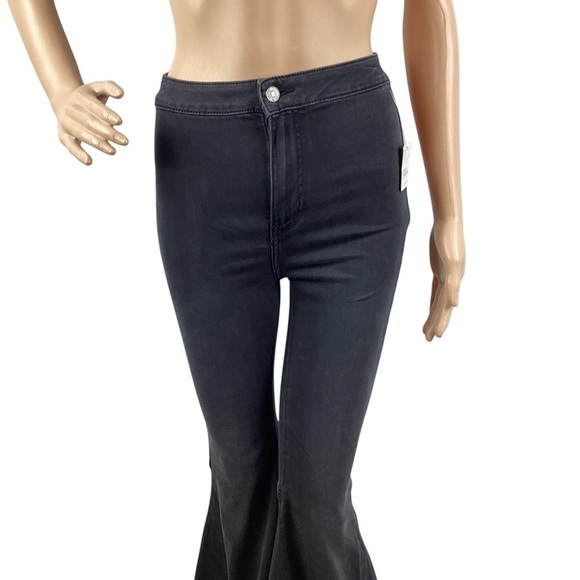 Free People We The Free Just Float On High Rise Flare Jeans Size 25 Washed Black - Picture 2 of 7
